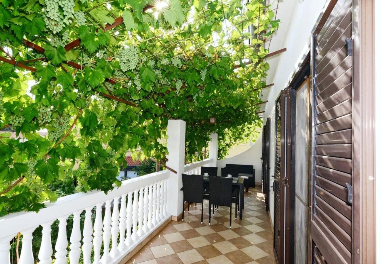 Apartments Snjeza Vodice Exterior foto